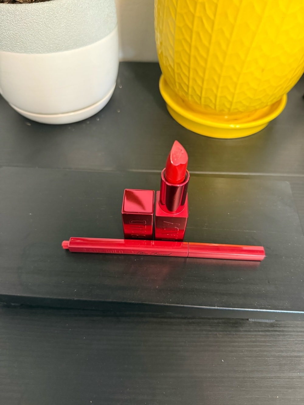 Too Faced Lady Bold Lipstick and‎ lipliner Duo full size NIB - Picture 3 of 5